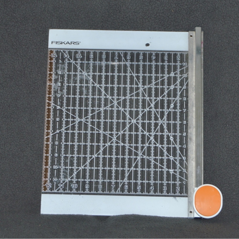 Fiskars Rotary Cutter & Ruler Combo 12 x 12" [F9515]